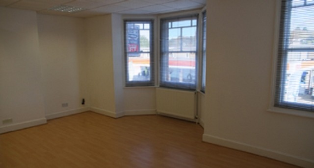 42 Watling Street, 42 Watling Street, Centre 42, Hertfordshire WD7 7NN — office space for rent, photo 3
