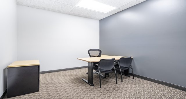 Rent office 433 Plaza Real_5-1