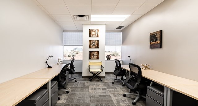 Kantoor te huur 4600 East Washington_3-1