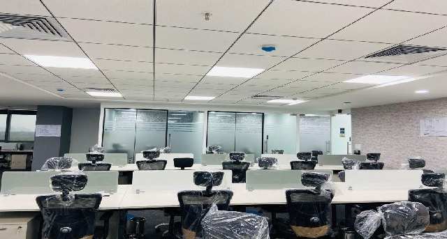 Rent office 4th Floor, A Block, West Gate Business Bay_1-1