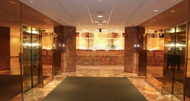 Rent office 5005 Rockside Road_4-1