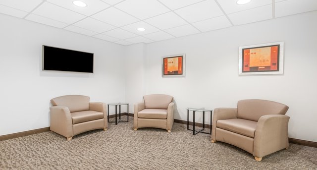 Cнять офис 500 West Putnam Avenue_1-1