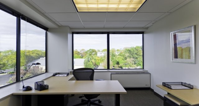 Cнять офис 500 West Putnam Avenue_3-1