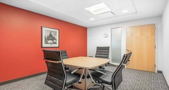 Cнять офис 500 West Putnam Avenue_4-1