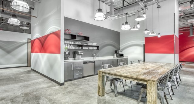 5113 South Harper Avenue, 5113 South Harper, Chicago, IL 60615 — office space for rent, photo 1