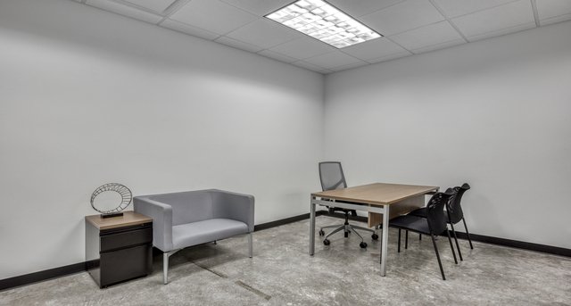 5113 South Harper Avenue, 5113 South Harper, Chicago, IL 60615 — office space for rent, photo 6