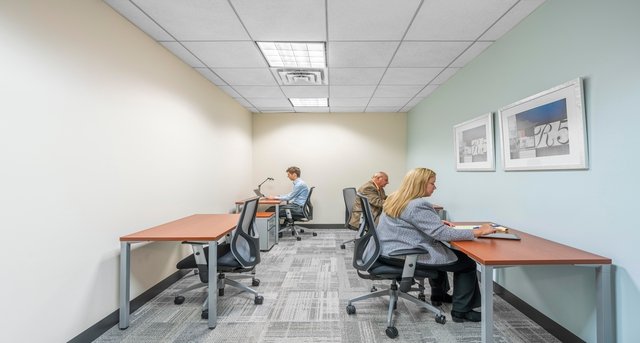 Cнять офис 520 White Plains Road_4-1