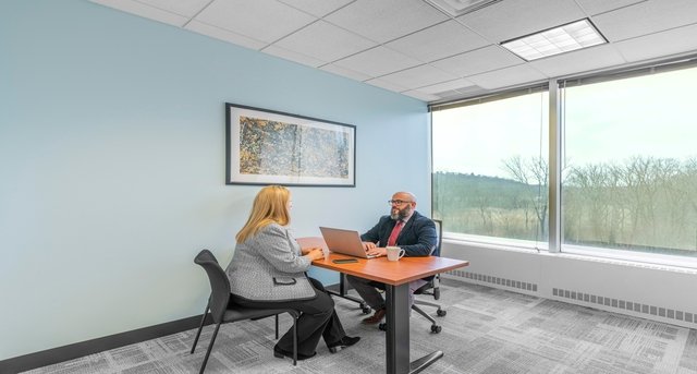 Cнять офис 520 White Plains Road_5-1
