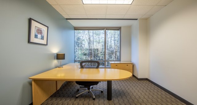 Rent office 555 Northpoint Center East_3-1