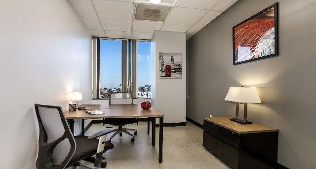 Rent office 5800 S. Eastern Avenue_10-1
