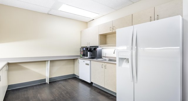 Rent office 5811 Cooney Road_4-1