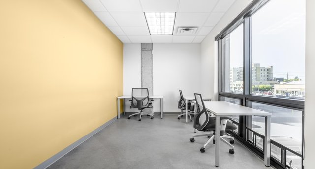 Rent office 5 West Mendenhall Street_3-1