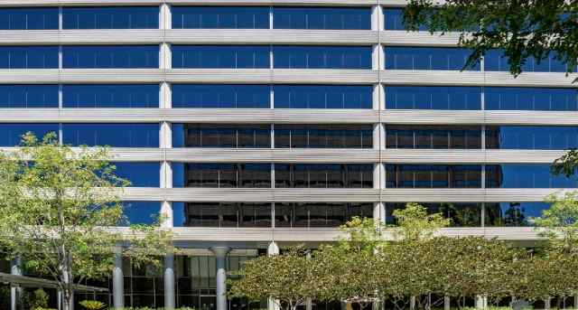 Alquiler oficinas 6080 Center Drive_4-1