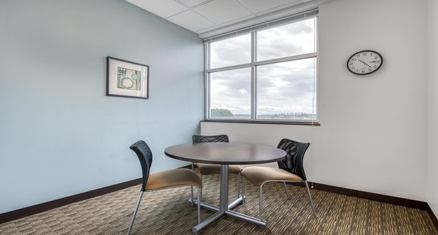 Cнять офис 615 Saint George Square Court_7-1