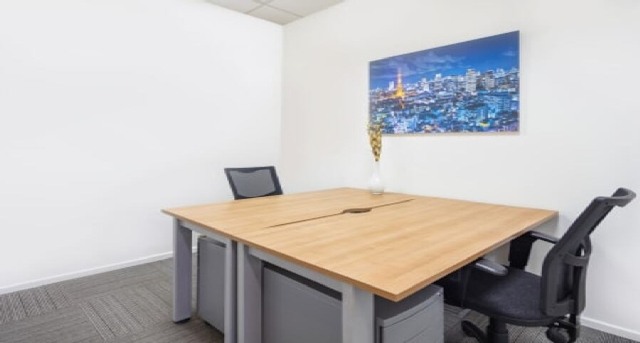 Rent office 63 Airport Road, 1st Floor, Umm Ghuwailina Zone 27_4-1