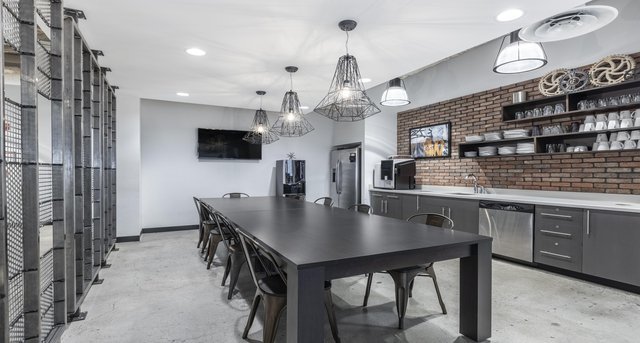 Cнять офис 6975 Union Park Avenue_1-1