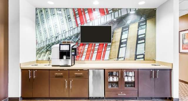 Affitto uffici 717 Green Valley Road, Suite 200_1-1