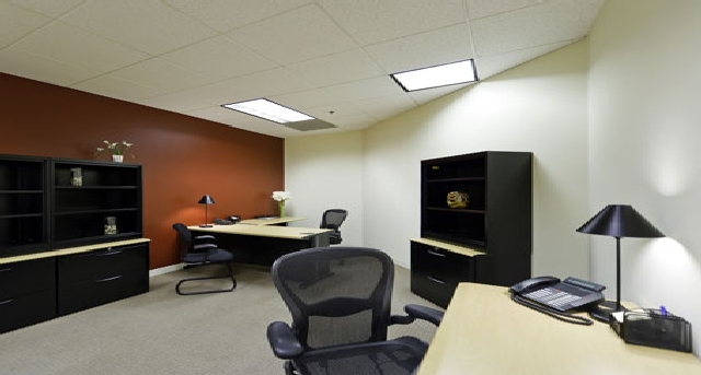 Pronájem kanceláře  7545  Center Drive, Suite 200_1-1