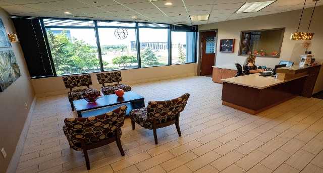 Kiadó irodák Jinghope 7900 International Drive, Suite 300, Bloomington_1-1