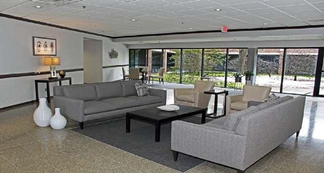 Büros zu mieten 7 West Square Lake Road Bloomfield Hills_1-1