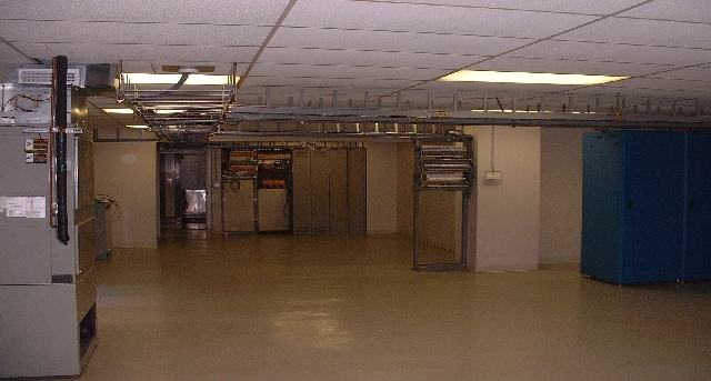 Sewa pejabat 815 Superior Ave. East_1-1