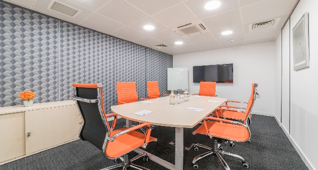83 Princes Street, 83 Princes Street, EH2 2ER Edinburgh — office space for rent, photo 3