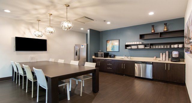 Cнять офис 9005 Overlook Boulevard_5-1