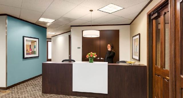 Sewa pejabat 950 Echo Lane, Suite 200_1-1