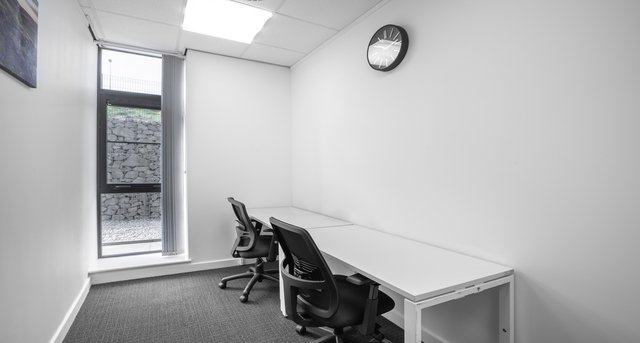 Rent office Aberdeen Airport_6-1