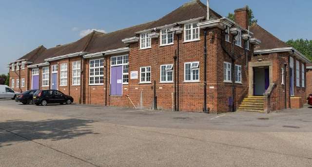 Alexander Road, Alexander Road, The Hertfordshire Business Centre, Hertfordshire AL2 1JG — office space for rent, photo 11