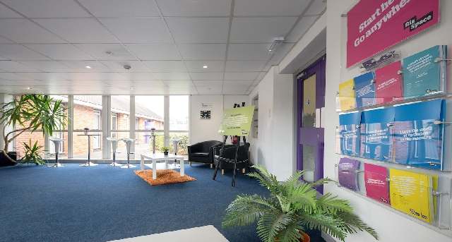 Alexander Road, Alexander Road, The Hertfordshire Business Centre, Hertfordshire AL2 1JG — office space for rent, photo 4