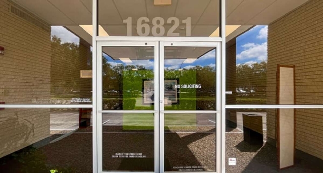 Atlas Building 16821 Buccaneer Lane, Atlas Building 16821 Buccaneer Lane, Houston, TX 77058 — office space for rent, photo 4