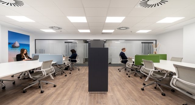 Sewa kantor Avenida de los Pinos 7_7-1