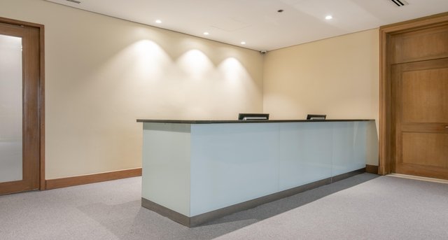 Sewa kantor Ayala Centre_2-1