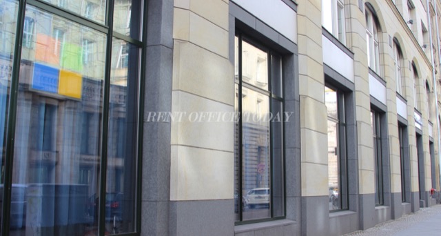 Französische Straße metro — offices nearby