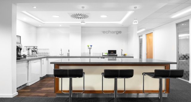 Sewa pejabat Beaconsfield Services_4-1