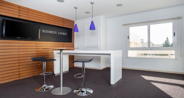 Rent office Berges du Lac 1_1-1