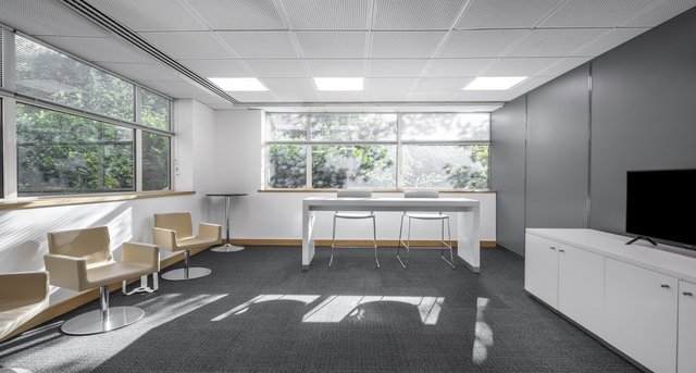Brooklands Business Park, Wellington Way, Weybridge, KT13 0TT — office space for rent, photo 3