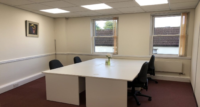 Sewa pejabat Building A, Trinity Court, Wokingham Road_3-1