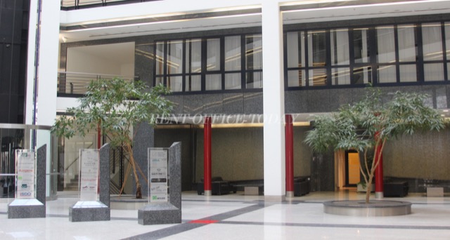 Katharina-Heinroth-Ufer 1, Katharina-Heinroth-Ufer, Katharina-Heinroth-Ufer 1 — office space for rent, photo 2