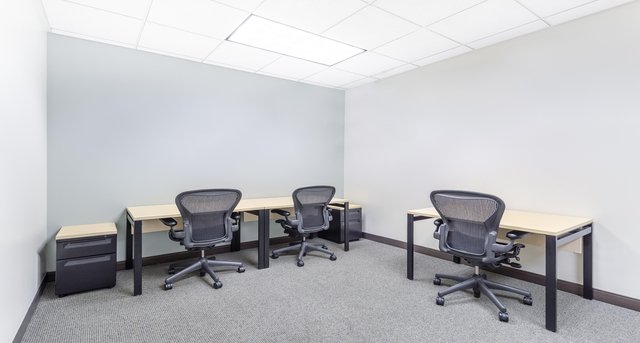 Rent office Calder Plaza_6-1