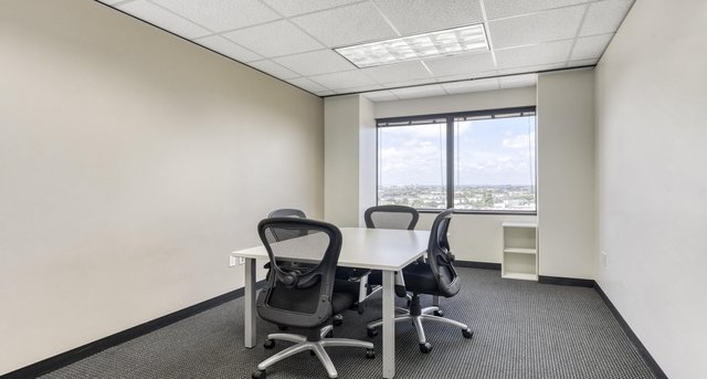 Capital One Building, 5444 Westheimer, Houston, 77056 — office space for rent, photo 7