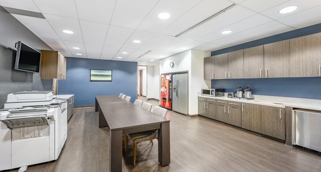 Rent office Carlson Center_4-1