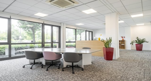 Rent office Centro Direzionale La Meridiana_1-1