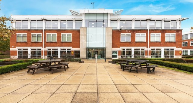 Chalfont Park House, Chalfont Park, Gerrards Cross, SL9 0BG — office space for rent, photo 7