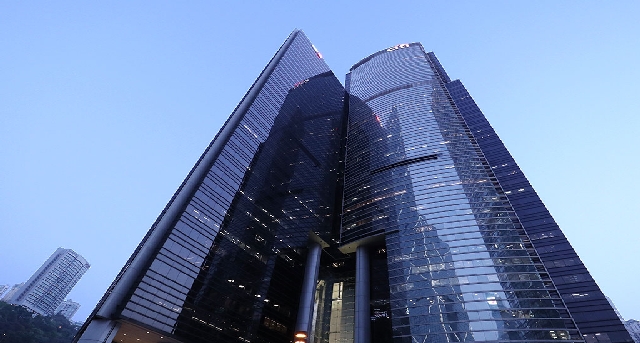 مكتب للايجارChampion Tower, 3 Garden Road, Level 43_2-1