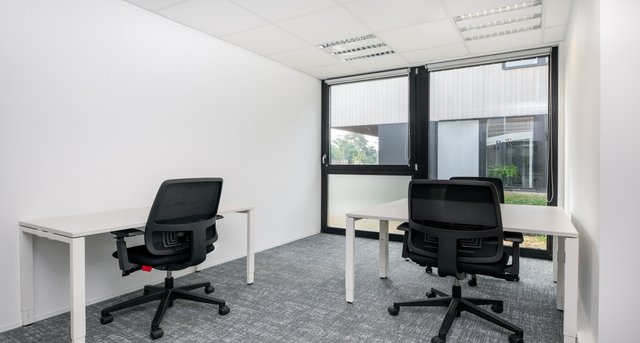 Sewa kantor Chateau Rouge Building_3-1