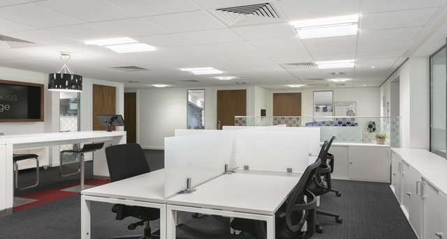 Sewa pejabat Cobham Services_6-1