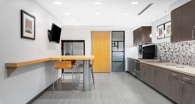 Rent office Columbia Center_5-1