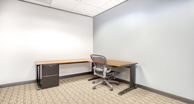 Rent office Commerce Plaza_6-1